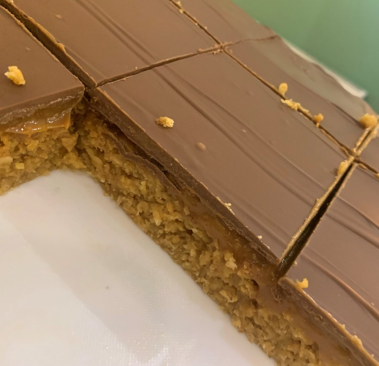 Millionaires Flapjack Slice – Oatz&Co